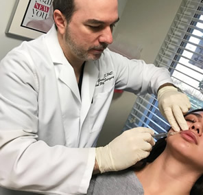 Dr Ryan Greene Injecting Fillers